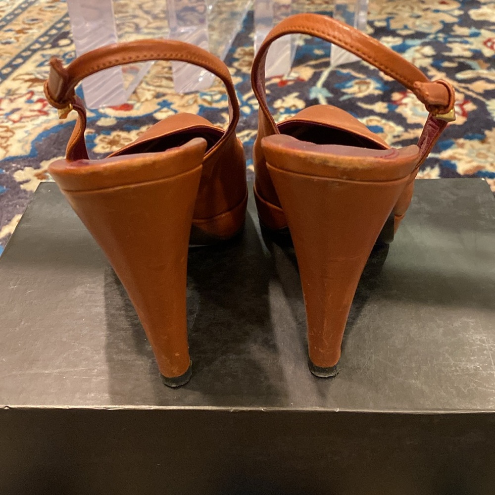 Prada shoes - Picture 3 of 4